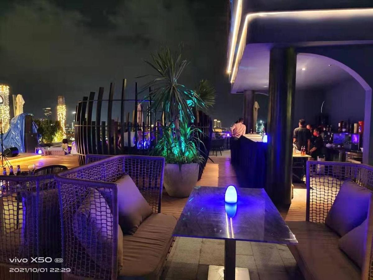 Ocean Hotel Phnom Penh Exterior photo